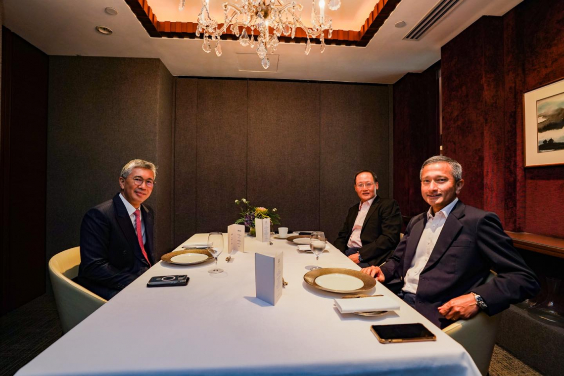 Sesi Perbincangan bersama Menteri Luar Negara dan Menteri Tenaga Manusia Singapura